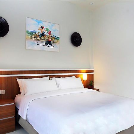 The Jumbo Homestay Kuta  エクステリア 写真